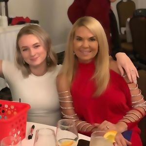 Meet your Posher, Charlene